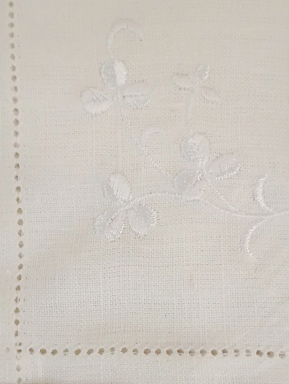 Prospect Irish Linen Napkins, Set Of 4 - Vintage!